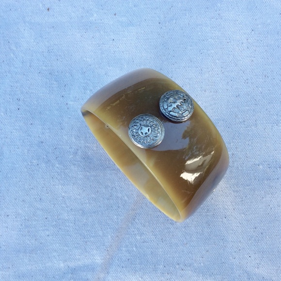 Horn Cuff - Picture 3 of 7